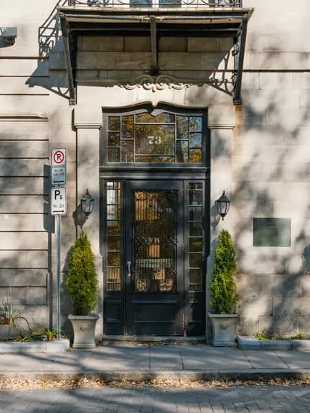 VIDIO Blur Badges and IDs - Example #4